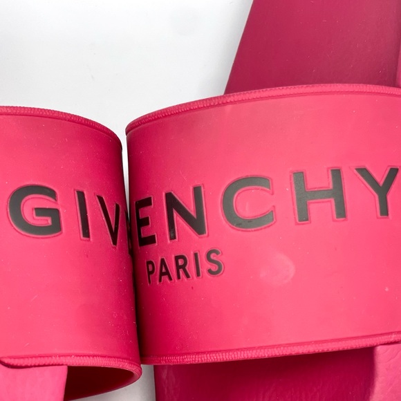 GIVENCHY | Paris Flat Logo Rubber Pool Slides in Fig Pink | 39/ 9 - Picture 8 of 16